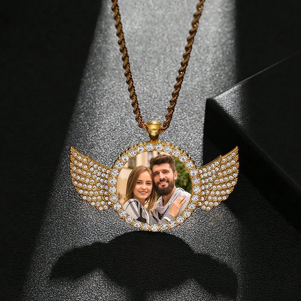 Photographic Memory - Personalisierte Foto-Kristall-Engelsflügel-Halskette, personalisierter konvexer Edelstein-Anhänger, Schmuck,